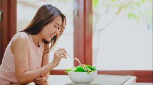 H1: Suplemen Cerdas vs. Makanan Alami: Perang Nutrisi Atlet 2025 dan Mana yang Menang untuk Kamu?